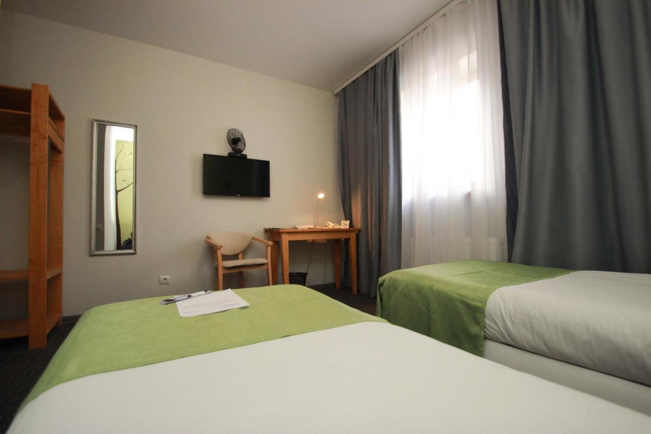 Garden Eco Design Hotel Odessa Exterior photo